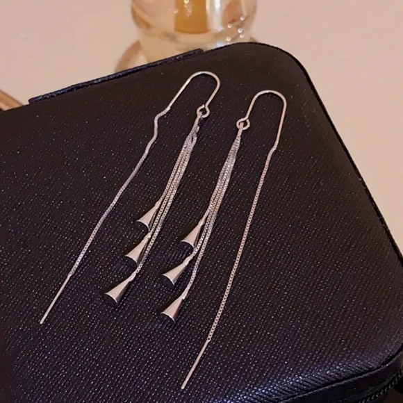 FANCY 3 CHAIN SILVER THREADER EARRINGS WITH EMBELLISHMENTS 925 - Picture 2 of 5